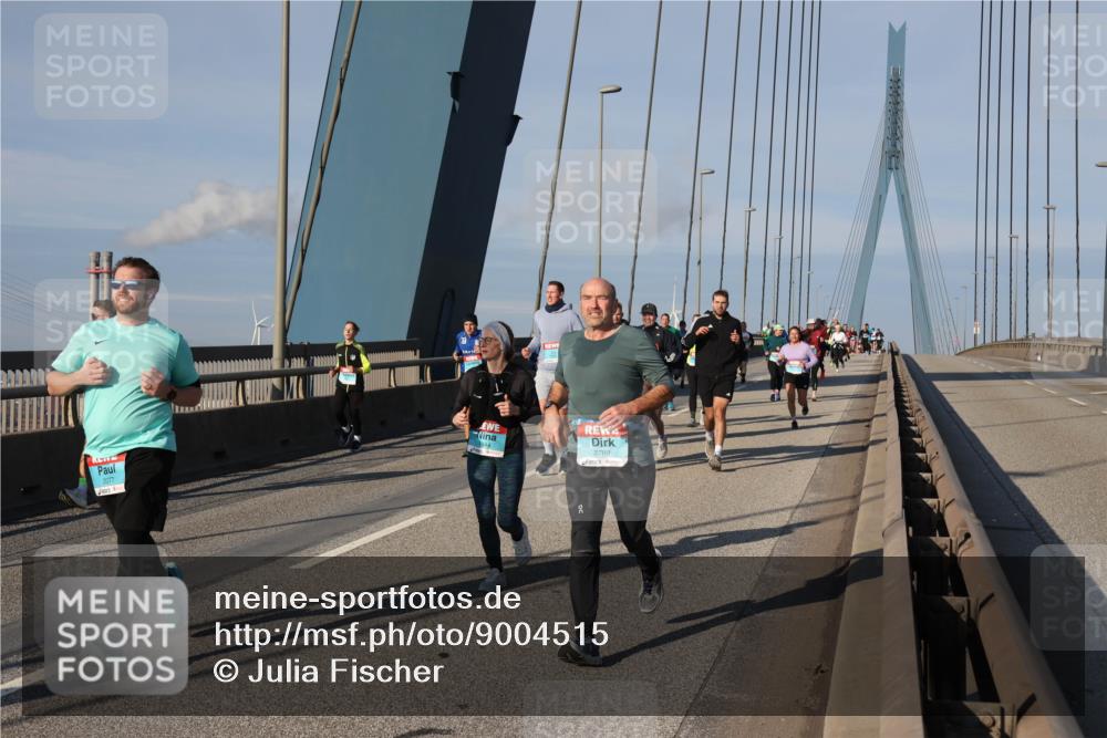 03.10.2025 - Köhlbrandbrückenlauf Julia Fischer http://msf.ph/oto/9004515 03.10.2025 09:49:01 Position 2 2077, 844, 2799 meine-sportfotos.de