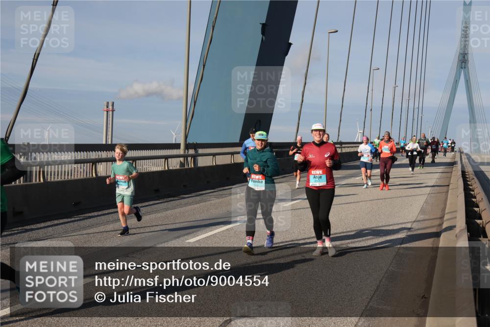 03.10.2025 - Köhlbrandbrückenlauf Julia Fischer http://msf.ph/oto/9004554 03.10.2025 09:49:09 Position 2  meine-sportfotos.de