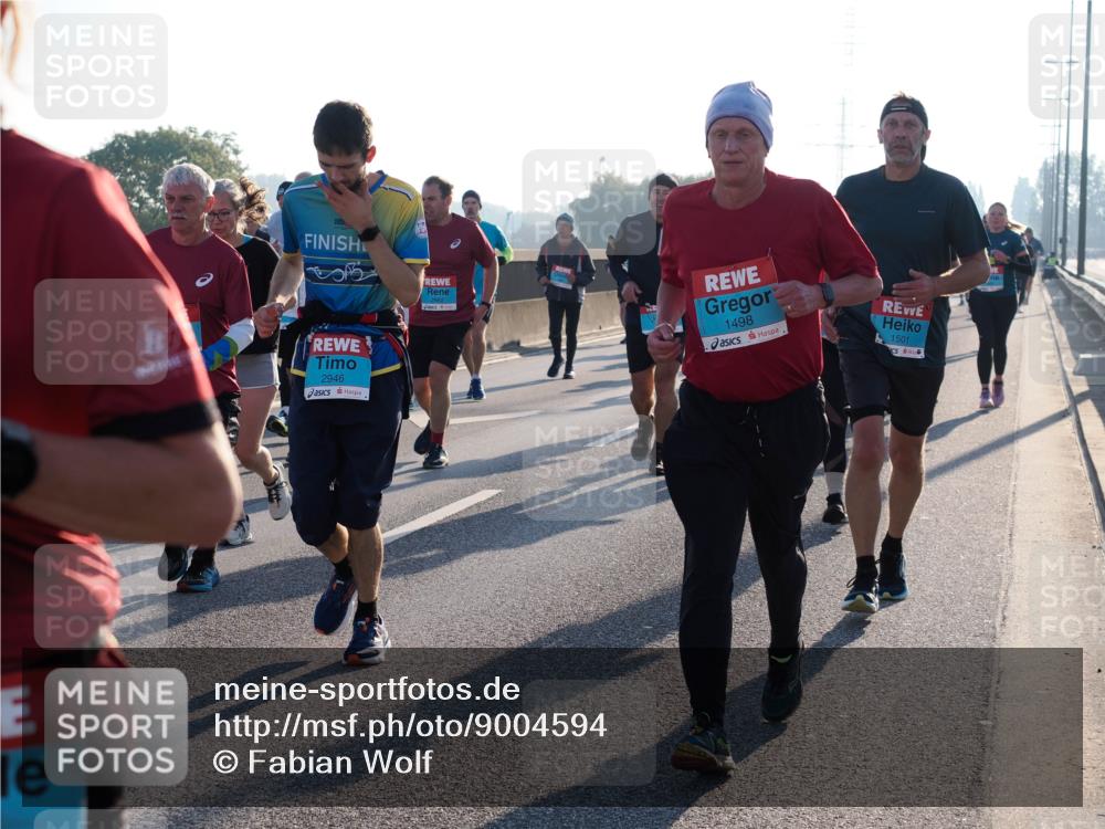 03.10.2025 - Köhlbrandbrückenlauf Fabian Wolf http://msf.ph/oto/9004594 03.10.2025 09:18:49 Position 3 2946, 1498, 1501 meine-sportfotos.de