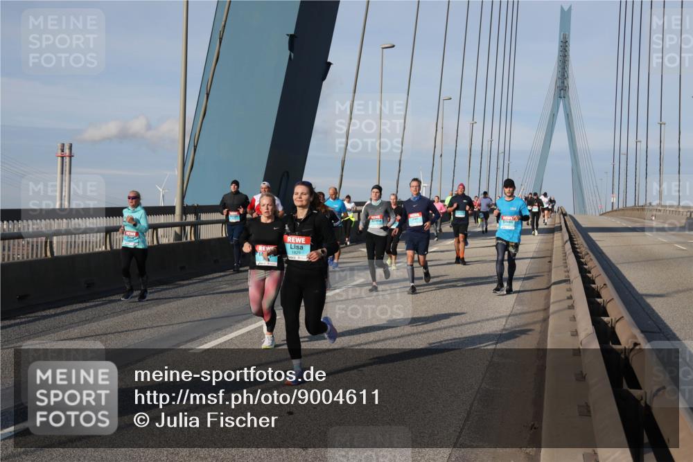 03.10.2025 - Köhlbrandbrückenlauf Julia Fischer http://msf.ph/oto/9004611 03.10.2025 09:49:26 Position 2 1829 meine-sportfotos.de