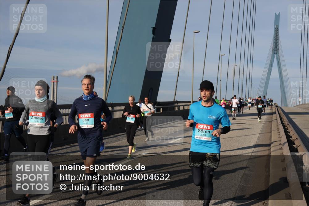 03.10.2025 - Köhlbrandbrückenlauf Julia Fischer http://msf.ph/oto/9004632 03.10.2025 09:49:29 Position 2 1438, 1439, 3394 meine-sportfotos.de