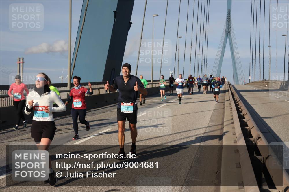 03.10.2025 - Köhlbrandbrückenlauf Julia Fischer http://msf.ph/oto/9004681 03.10.2025 09:49:43 Position 2 3723, 8750 meine-sportfotos.de