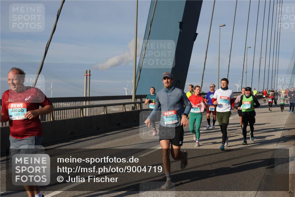 03.10.2025 - Köhlbrandbrückenlauf Julia Fischer http://msf.ph/oto/9004719 03.10.2025 09:49:53 Position 2 1388, 3375 meine-sportfotos.de