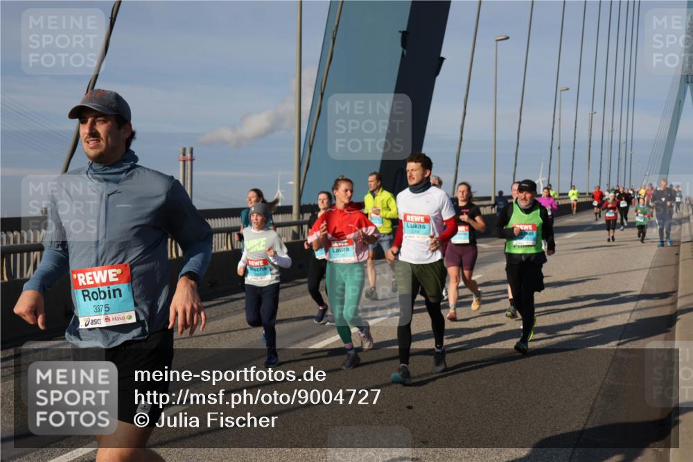 03.10.2025 - Köhlbrandbrückenlauf Julia Fischer http://msf.ph/oto/9004727 03.10.2025 09:49:54 Position 2 3375 meine-sportfotos.de