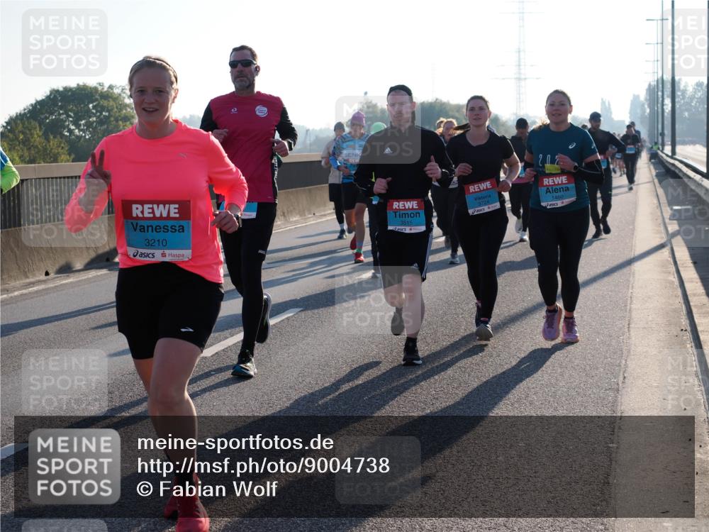 03.10.2025 - Köhlbrandbrückenlauf Fabian Wolf http://msf.ph/oto/9004738 03.10.2025 09:18:52 Position 3 3210, 3515, 3724, 1460 meine-sportfotos.de