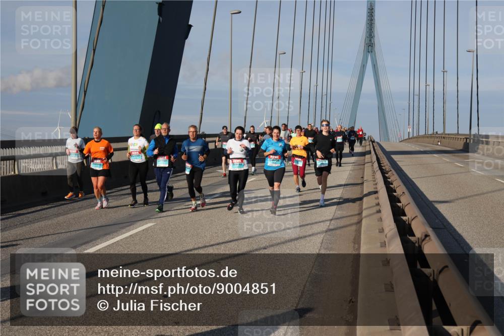 03.10.2025 - Köhlbrandbrückenlauf Julia Fischer http://msf.ph/oto/9004851 03.10.2025 09:50:22 Position 2  meine-sportfotos.de