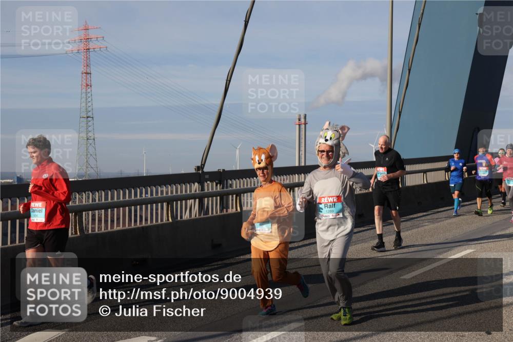 03.10.2025 - Köhlbrandbrückenlauf Julia Fischer http://msf.ph/oto/9004939 03.10.2025 09:50:38 Position 2 1456, 1289 meine-sportfotos.de