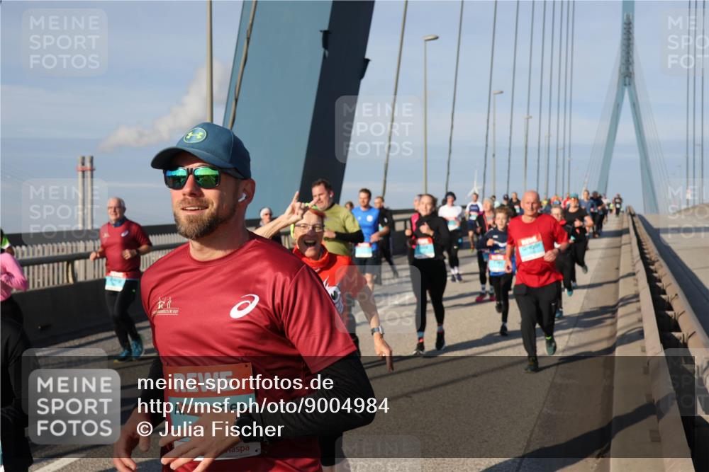 03.10.2025 - Köhlbrandbrückenlauf Julia Fischer http://msf.ph/oto/9004984 03.10.2025 09:50:42 Position 2  meine-sportfotos.de