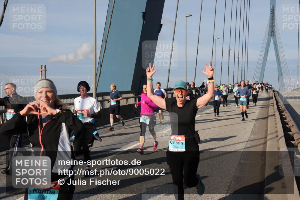 03.10.2025 - Köhlbrandbrückenlauf Julia Fischer http://msf.ph/oto/9005022 03.10.2025 09:50:47 Position 2 2098, 2006 meine-sportfotos.de