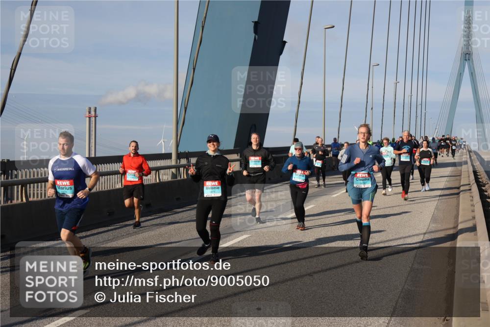 03.10.2025 - Köhlbrandbrückenlauf Julia Fischer http://msf.ph/oto/9005050 03.10.2025 09:50:50 Position 2  meine-sportfotos.de