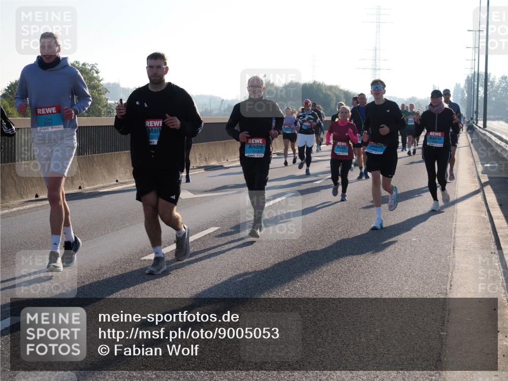 03.10.2025 - Köhlbrandbrückenlauf Fabian Wolf http://msf.ph/oto/9005053 03.10.2025 09:19:01 Position 3 3781, 3315, 1873 meine-sportfotos.de
