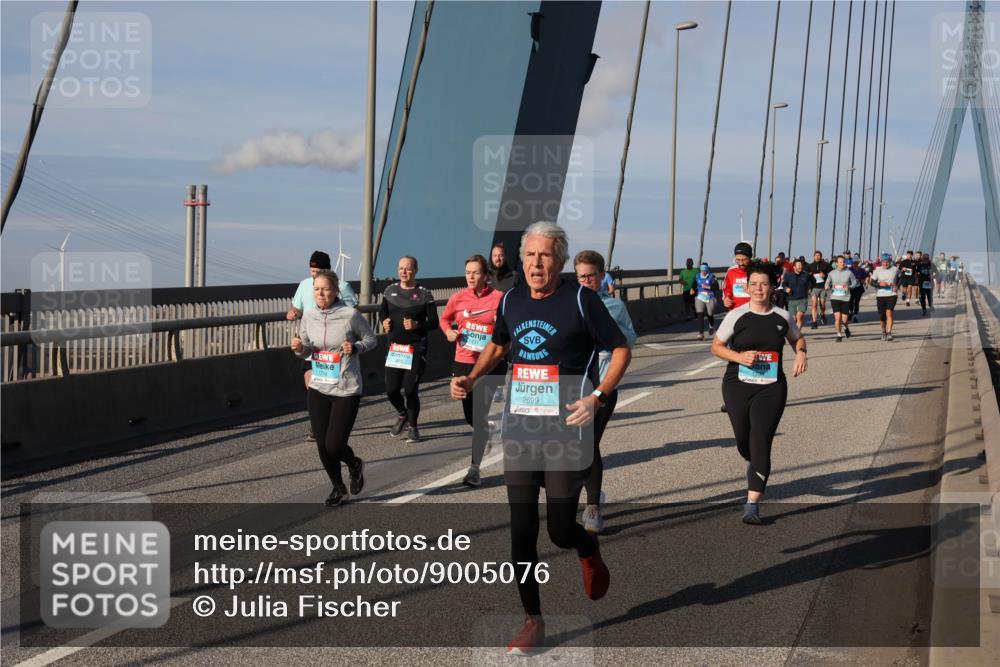 03.10.2025 - Köhlbrandbrückenlauf Julia Fischer http://msf.ph/oto/9005076 03.10.2025 09:50:54 Position 2 2699 meine-sportfotos.de