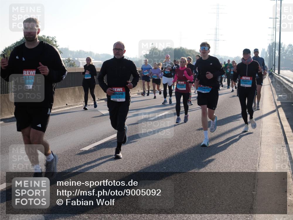 03.10.2025 - Köhlbrandbrückenlauf Fabian Wolf http://msf.ph/oto/9005092 03.10.2025 09:19:02 Position 3 3315, 1873 meine-sportfotos.de