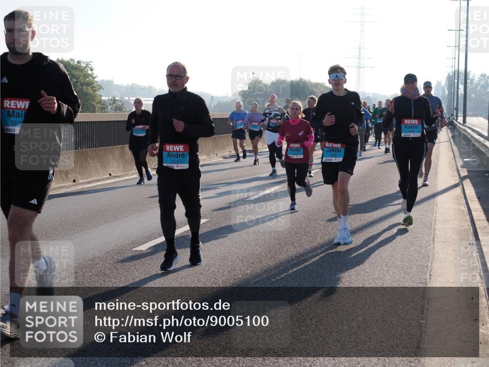 03.10.2025 - Köhlbrandbrückenlauf Fabian Wolf http://msf.ph/oto/9005100 03.10.2025 09:19:02 Position 3 3315, 1873, 1933 meine-sportfotos.de