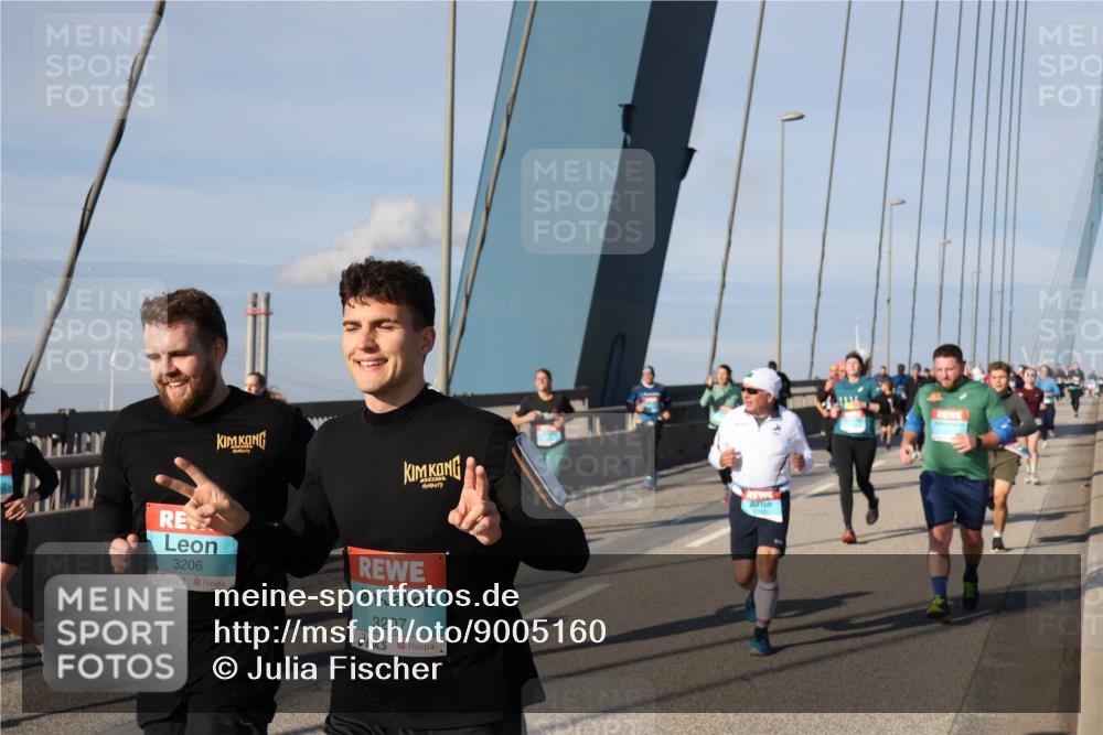 03.10.2025 - Köhlbrandbrückenlauf Julia Fischer http://msf.ph/oto/9005160 03.10.2025 09:51:12 Position 2 3206, 3207 meine-sportfotos.de