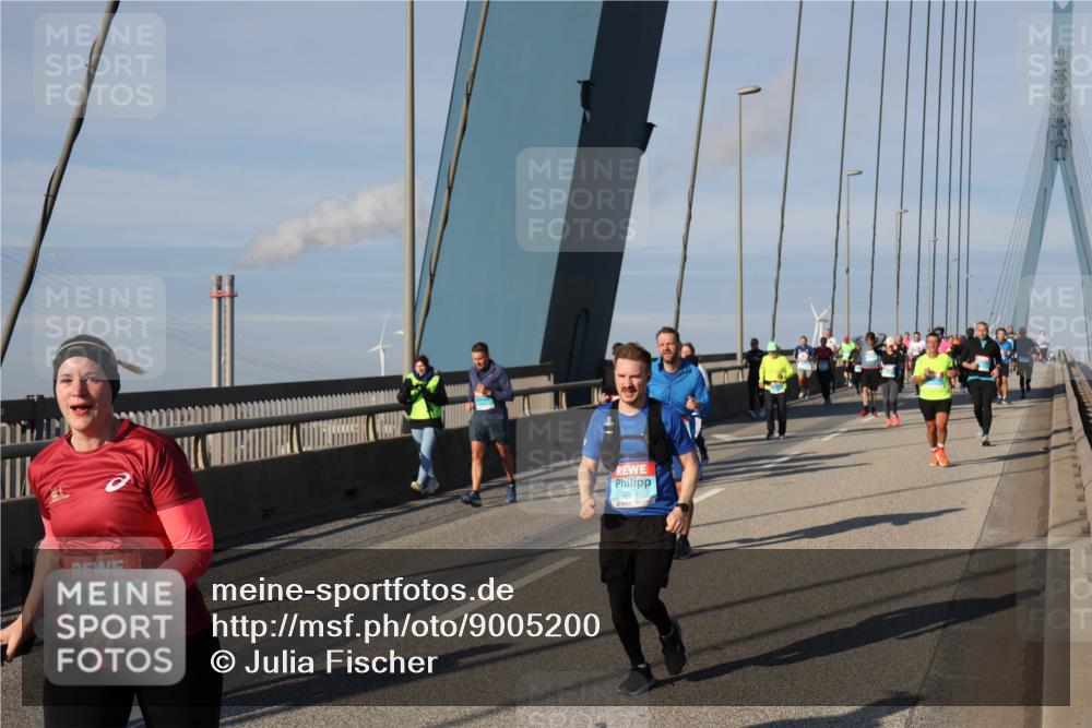 03.10.2025 - Köhlbrandbrückenlauf Julia Fischer http://msf.ph/oto/9005200 03.10.2025 09:51:24 Position 2 1591, 2812 meine-sportfotos.de