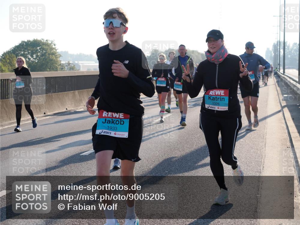 03.10.2025 - Köhlbrandbrückenlauf Fabian Wolf http://msf.ph/oto/9005205 03.10.2025 09:19:04 Position 3 1933, 3326 meine-sportfotos.de