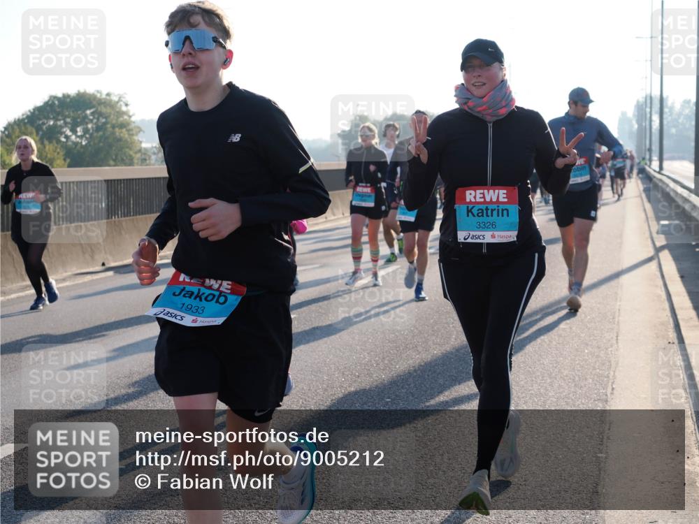 03.10.2025 - Köhlbrandbrückenlauf Fabian Wolf http://msf.ph/oto/9005212 03.10.2025 09:19:04 Position 3 1933, 3326 meine-sportfotos.de