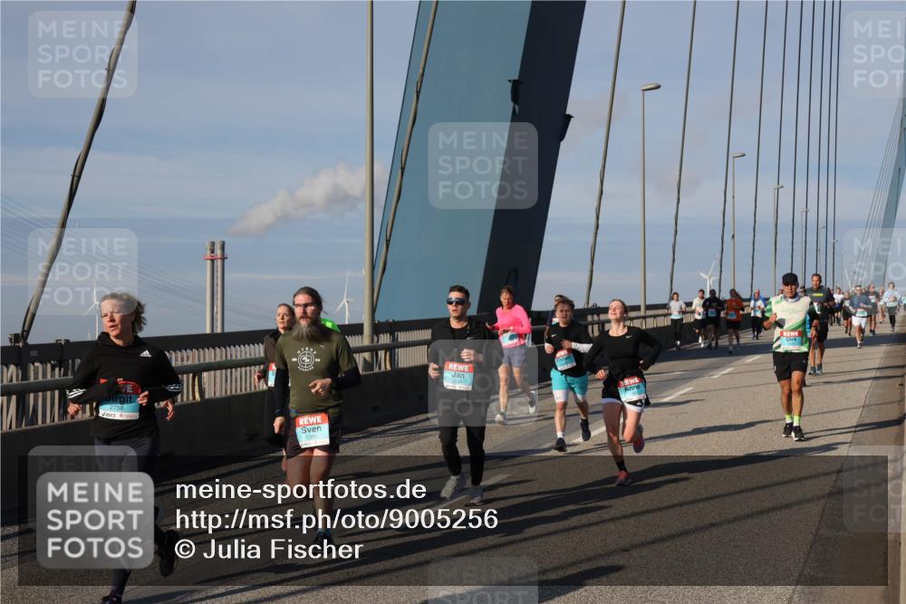 03.10.2025 - Köhlbrandbrückenlauf Julia Fischer http://msf.ph/oto/9005256 03.10.2025 09:51:39 Position 2 2758, 1390 meine-sportfotos.de