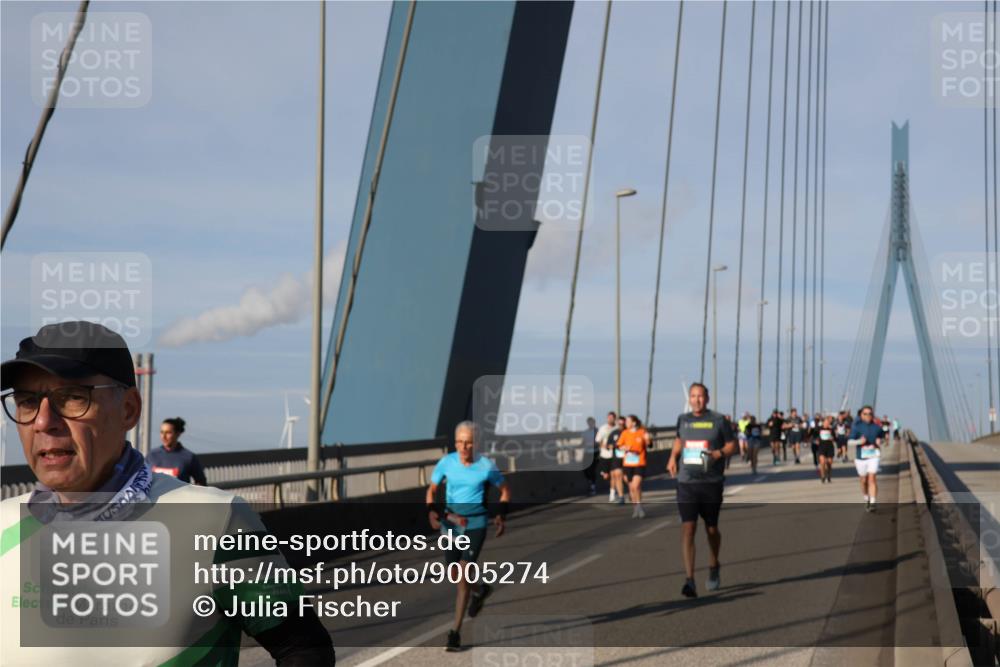 03.10.2025 - Köhlbrandbrückenlauf Julia Fischer http://msf.ph/oto/9005274 03.10.2025 09:51:43 Position 2  meine-sportfotos.de