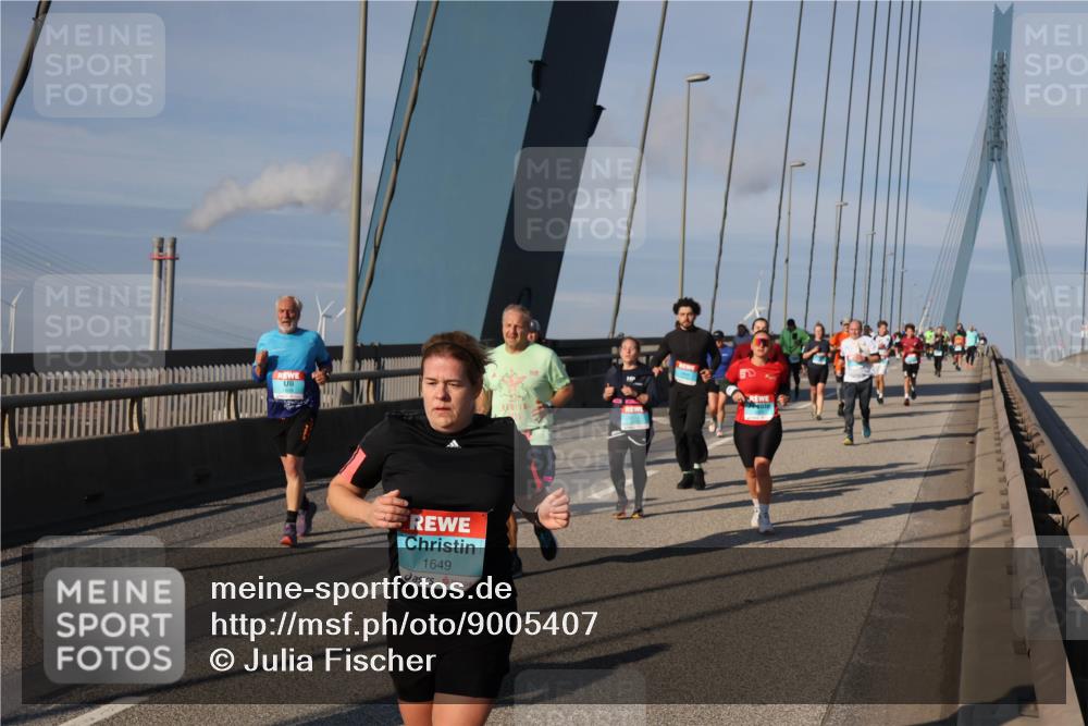 03.10.2025 - Köhlbrandbrückenlauf Julia Fischer http://msf.ph/oto/9005407 03.10.2025 09:52:10 Position 2 1649 meine-sportfotos.de