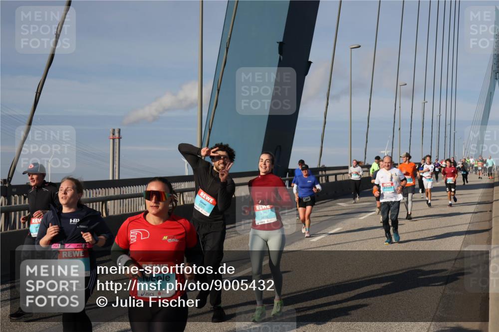 03.10.2025 - Köhlbrandbrückenlauf Julia Fischer http://msf.ph/oto/9005432 03.10.2025 09:52:13 Position 2 3779, 3310, 3725, 3816 meine-sportfotos.de