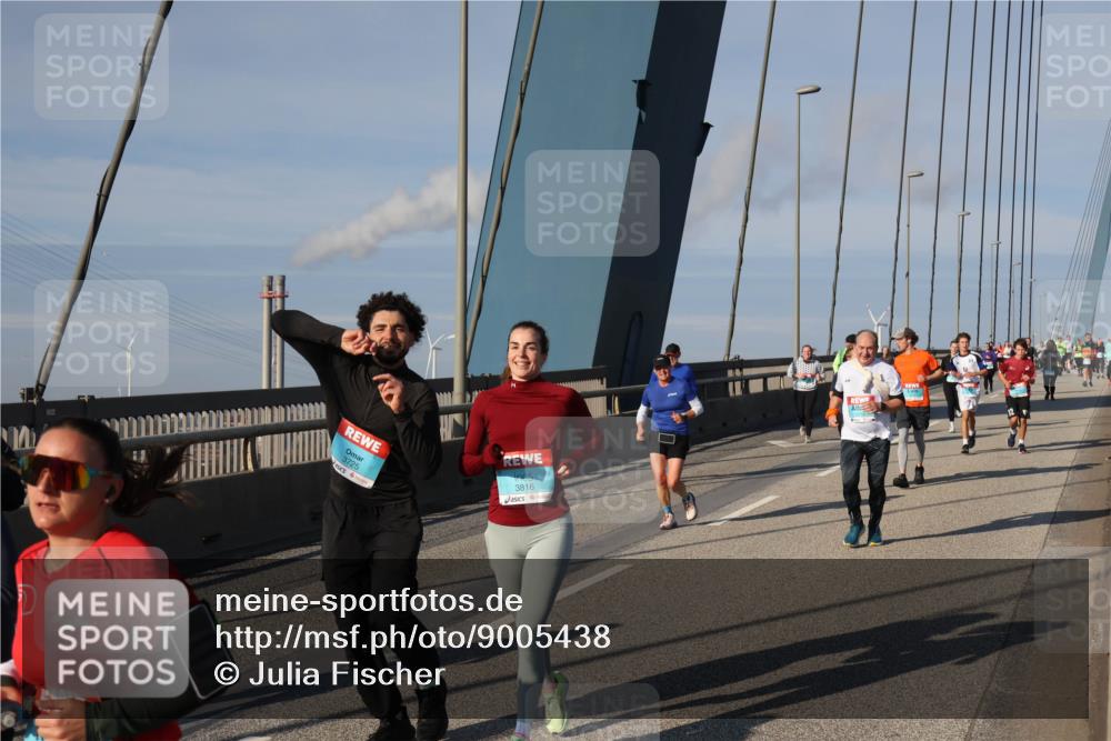 03.10.2025 - Köhlbrandbrückenlauf Julia Fischer http://msf.ph/oto/9005438 03.10.2025 09:52:13 Position 2 3725, 3816 meine-sportfotos.de