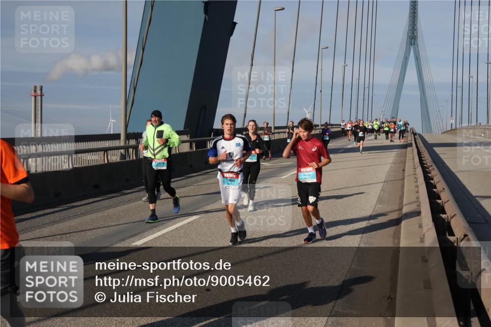 03.10.2025 - Köhlbrandbrückenlauf Julia Fischer http://msf.ph/oto/9005462 03.10.2025 09:52:19 Position 2  meine-sportfotos.de
