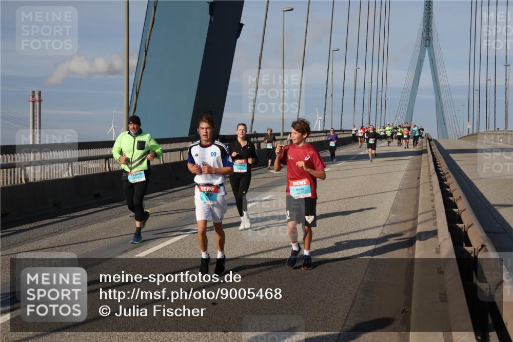 03.10.2025 - Köhlbrandbrückenlauf Julia Fischer http://msf.ph/oto/9005468 03.10.2025 09:52:19 Position 2 3727 meine-sportfotos.de