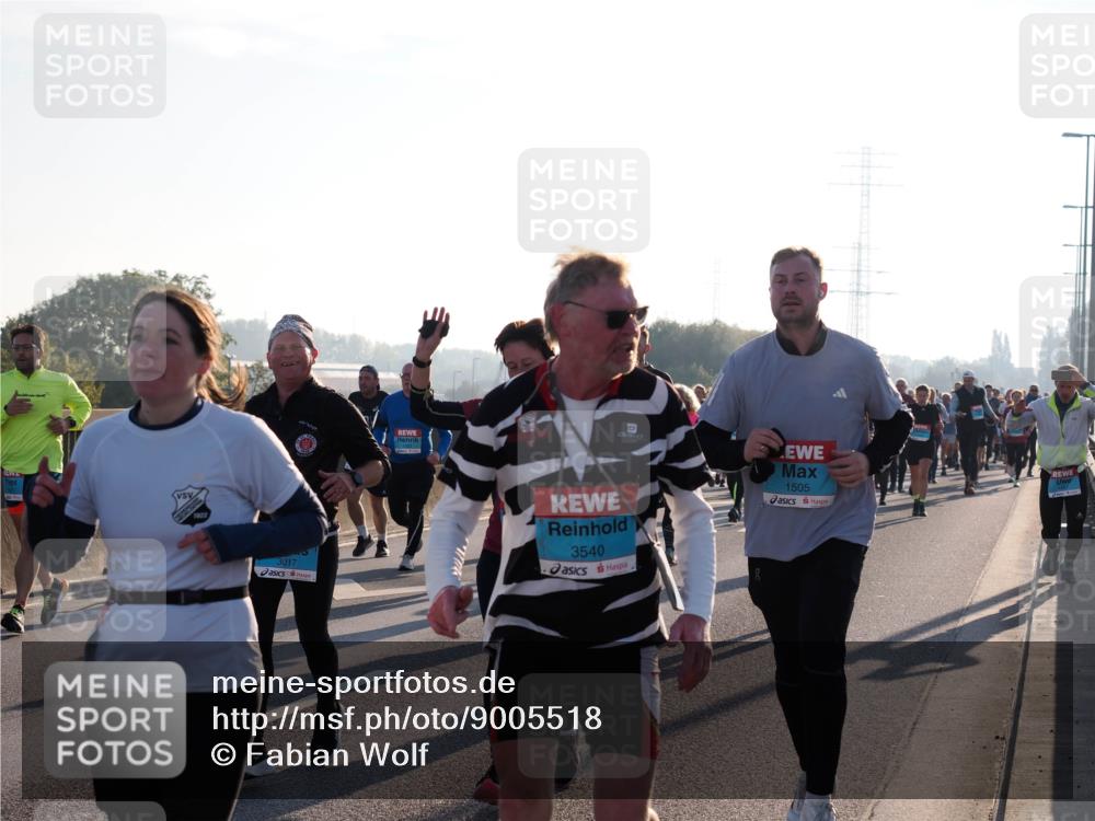 03.10.2025 - Köhlbrandbrückenlauf Fabian Wolf http://msf.ph/oto/9005518 03.10.2025 09:19:16 Position 3 3017, 3540, 1505 meine-sportfotos.de