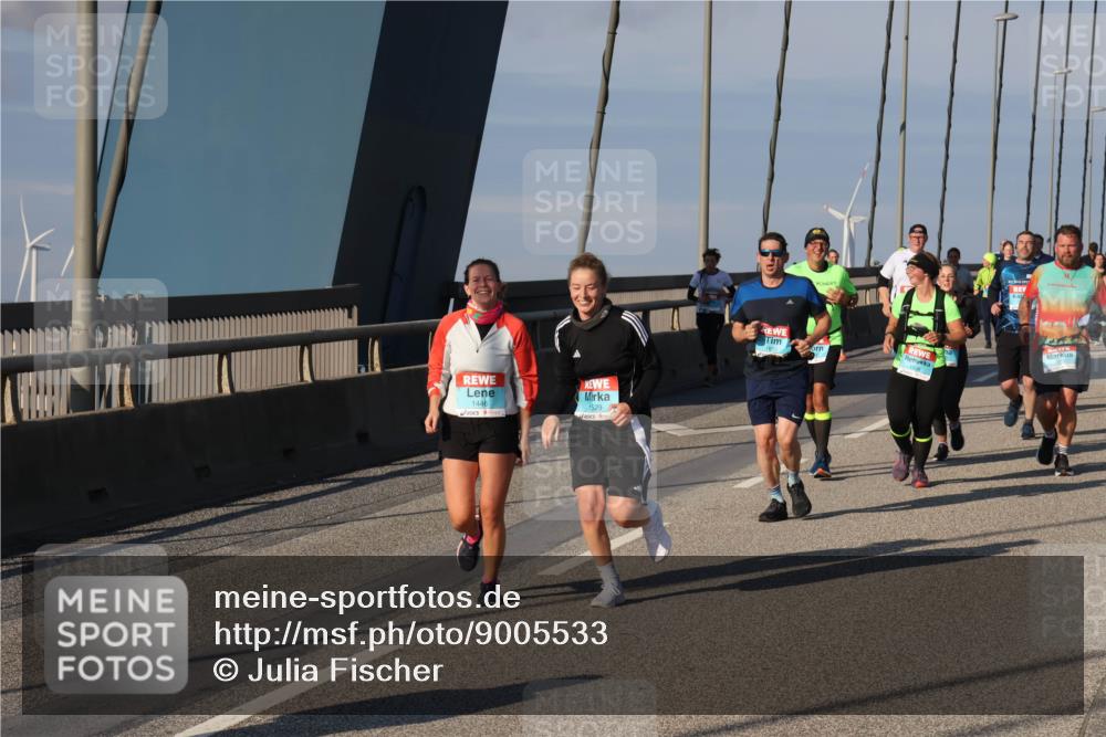 03.10.2025 - Köhlbrandbrückenlauf Julia Fischer http://msf.ph/oto/9005533 03.10.2025 09:52:34 Position 2 1446, 1529 meine-sportfotos.de