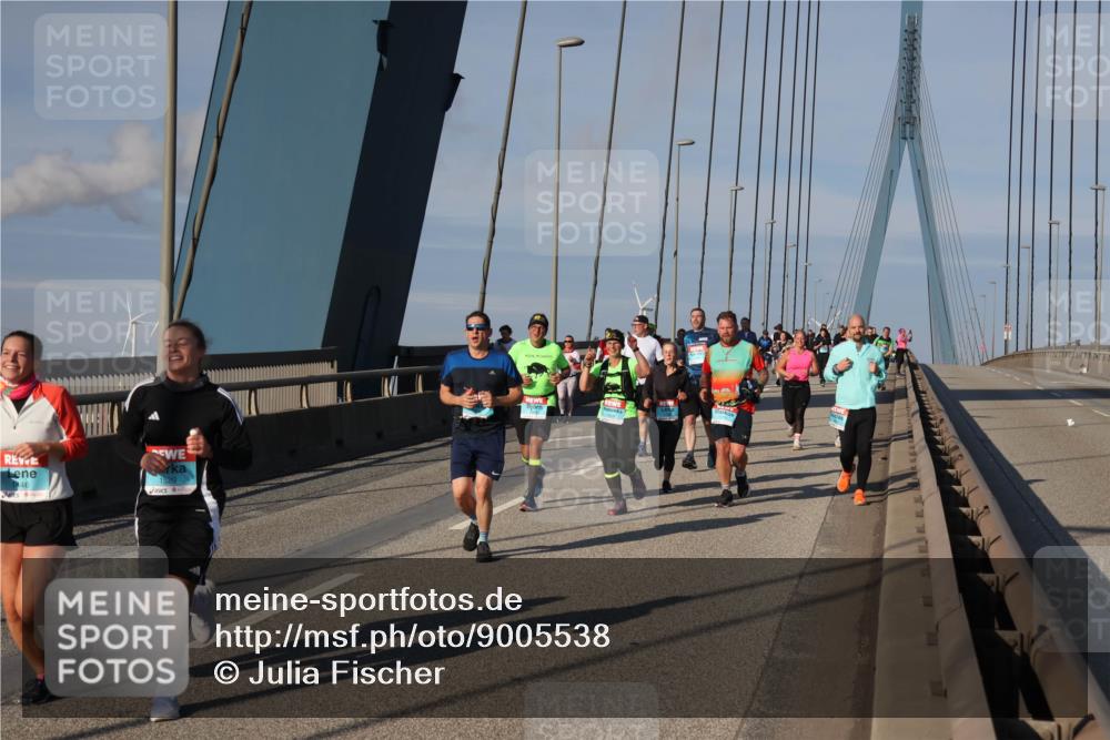 03.10.2025 - Köhlbrandbrückenlauf Julia Fischer http://msf.ph/oto/9005538 03.10.2025 09:52:35 Position 2 1529 meine-sportfotos.de