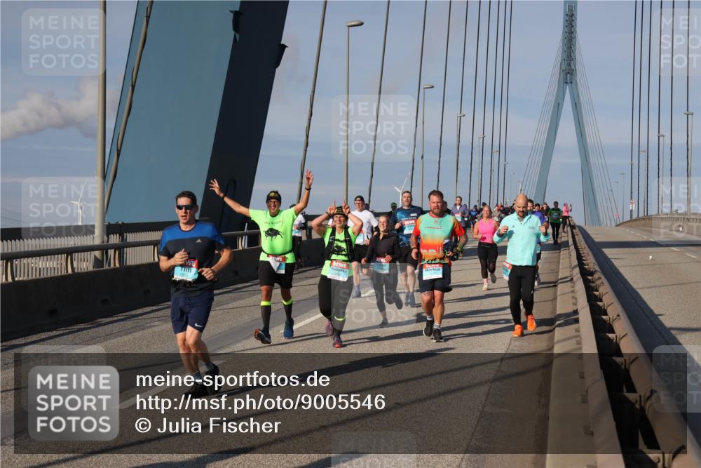 03.10.2025 - Köhlbrandbrückenlauf Julia Fischer http://msf.ph/oto/9005546 03.10.2025 09:52:36 Position 2  meine-sportfotos.de