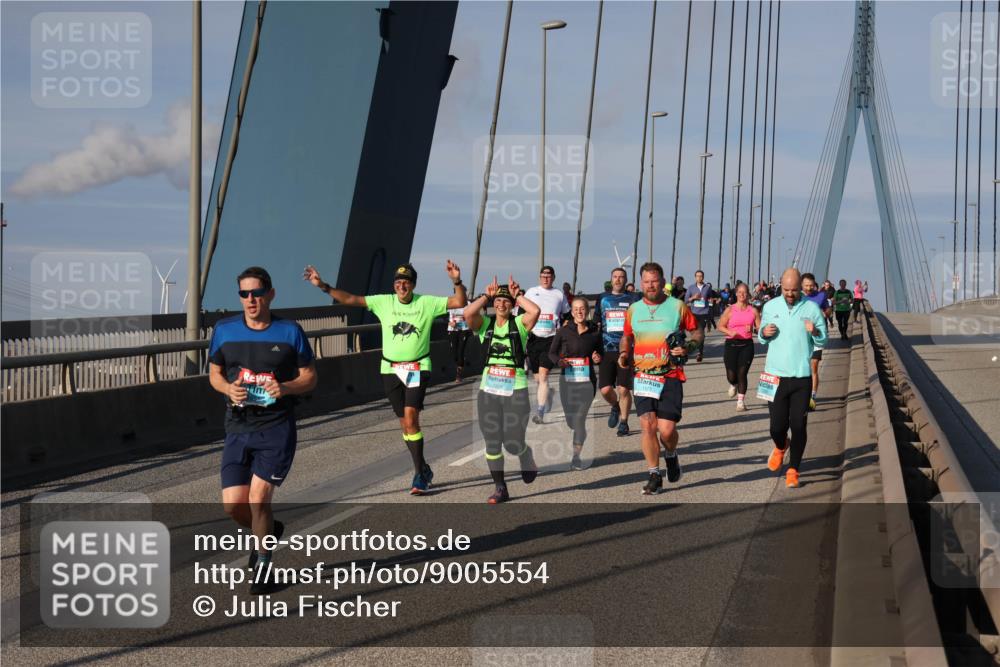 03.10.2025 - Köhlbrandbrückenlauf Julia Fischer http://msf.ph/oto/9005554 03.10.2025 09:52:37 Position 2  meine-sportfotos.de