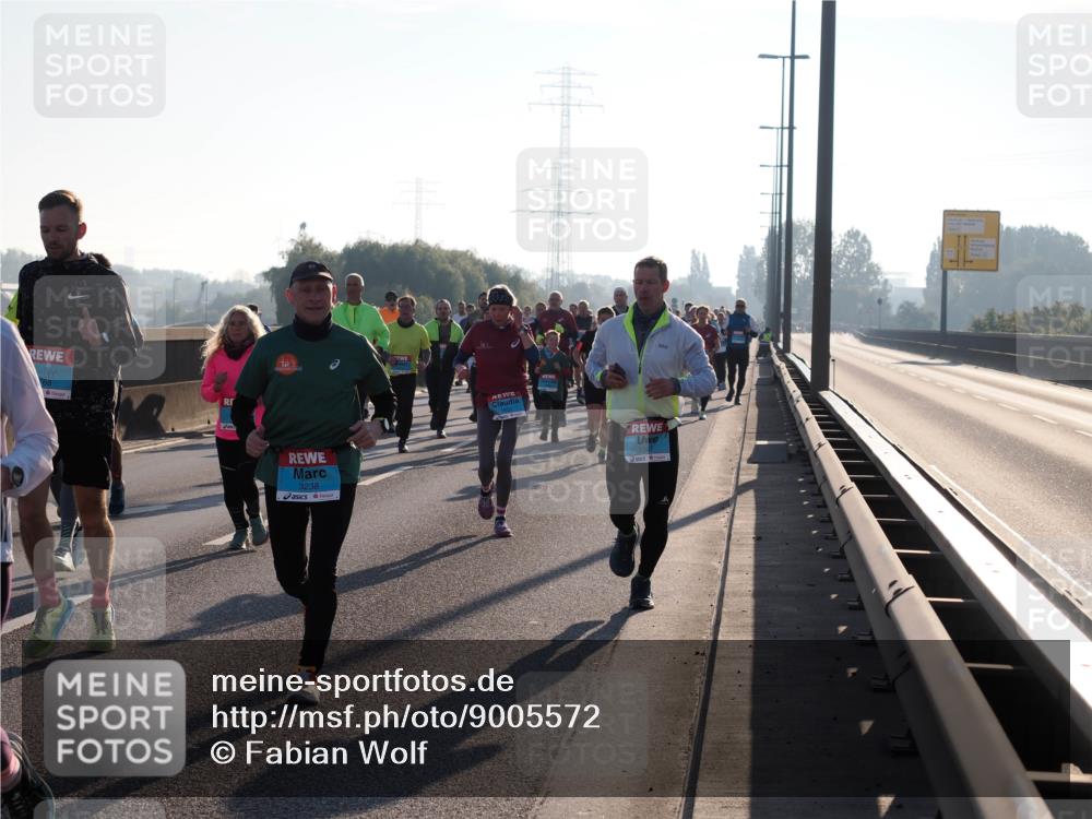 03.10.2025 - Köhlbrandbrückenlauf Fabian Wolf http://msf.ph/oto/9005572 03.10.2025 09:19:19 Position 3 768, 3238, 1367 meine-sportfotos.de