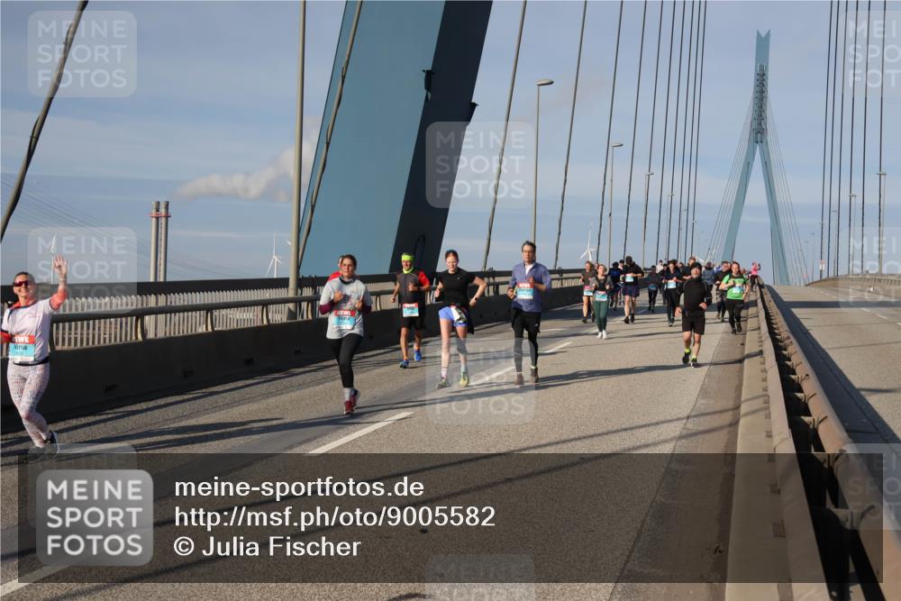 03.10.2025 - Köhlbrandbrückenlauf Julia Fischer http://msf.ph/oto/9005582 03.10.2025 09:52:44 Position 2  meine-sportfotos.de
