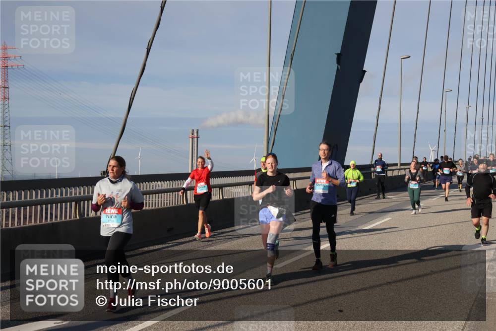 03.10.2025 - Köhlbrandbrückenlauf Julia Fischer http://msf.ph/oto/9005601 03.10.2025 09:52:46 Position 2 1719 meine-sportfotos.de