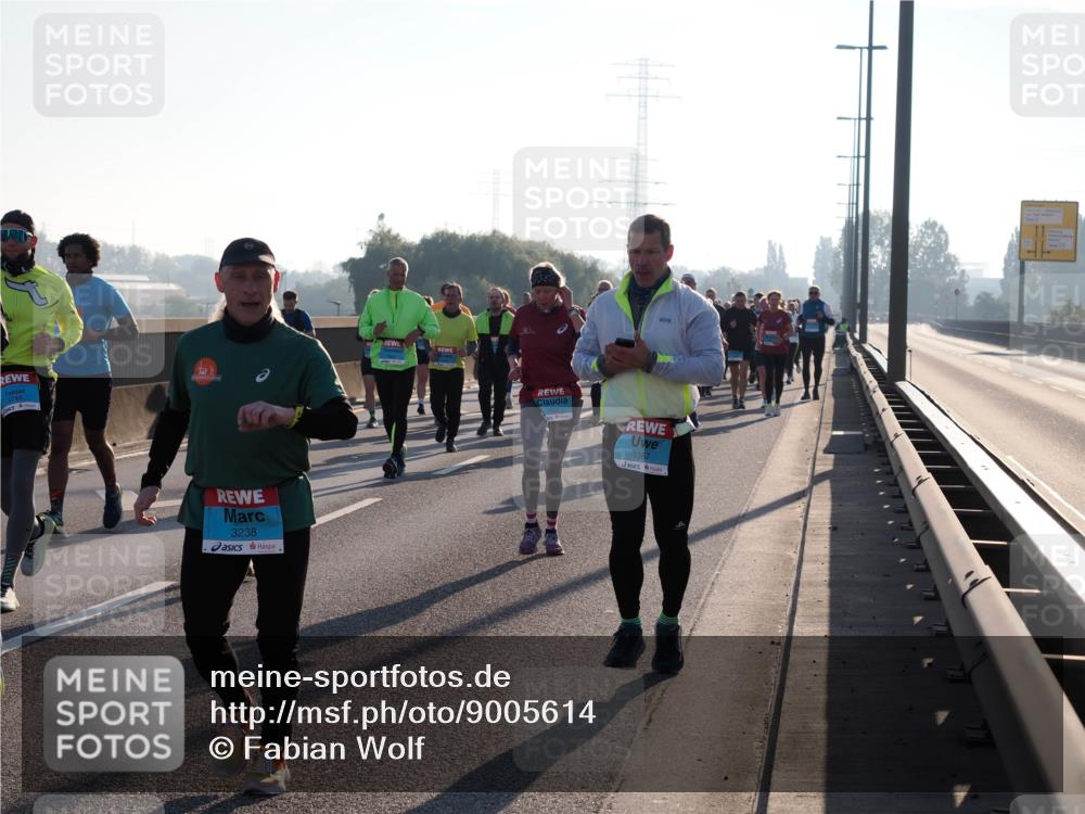 03.10.2025 - Köhlbrandbrückenlauf Fabian Wolf http://msf.ph/oto/9005614 03.10.2025 09:19:19 Position 3 3238, 1367 meine-sportfotos.de