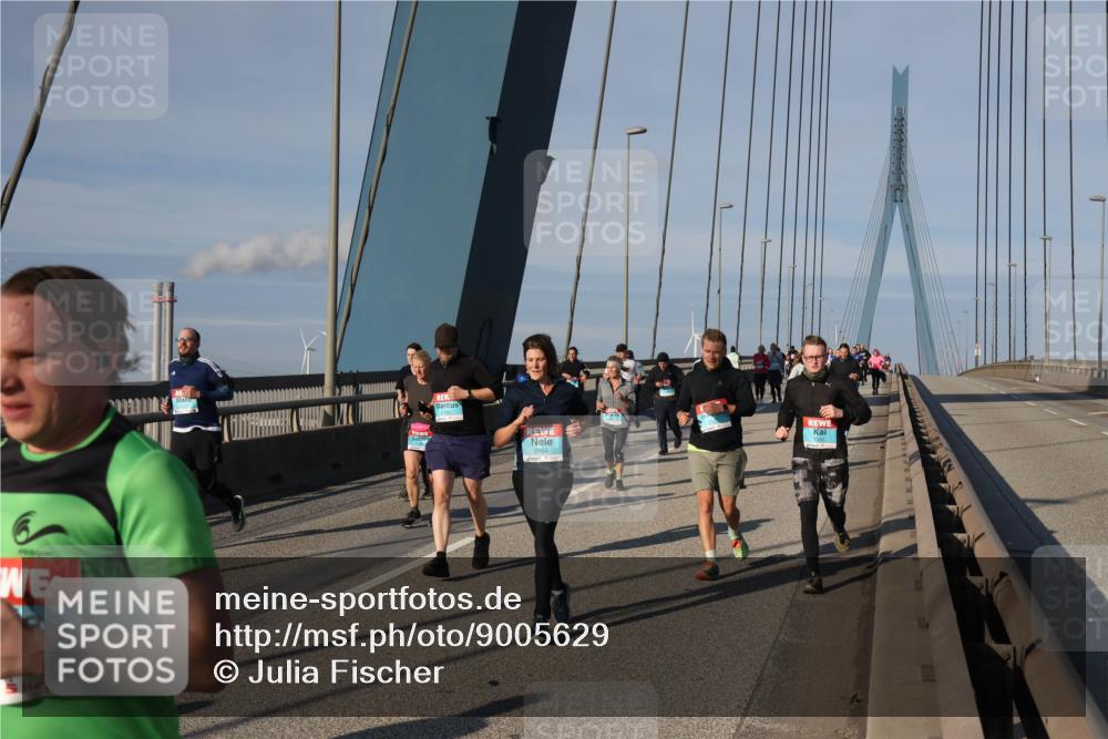 03.10.2025 - Köhlbrandbrückenlauf Julia Fischer http://msf.ph/oto/9005629 03.10.2025 09:52:52 Position 2 2064 meine-sportfotos.de