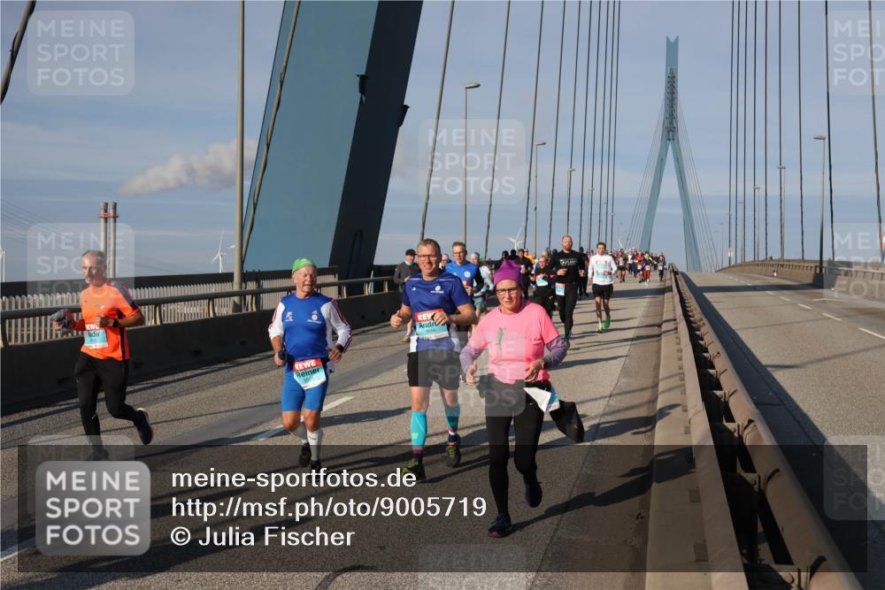 03.10.2025 - Köhlbrandbrückenlauf Julia Fischer http://msf.ph/oto/9005719 03.10.2025 09:53:08 Position 2  meine-sportfotos.de