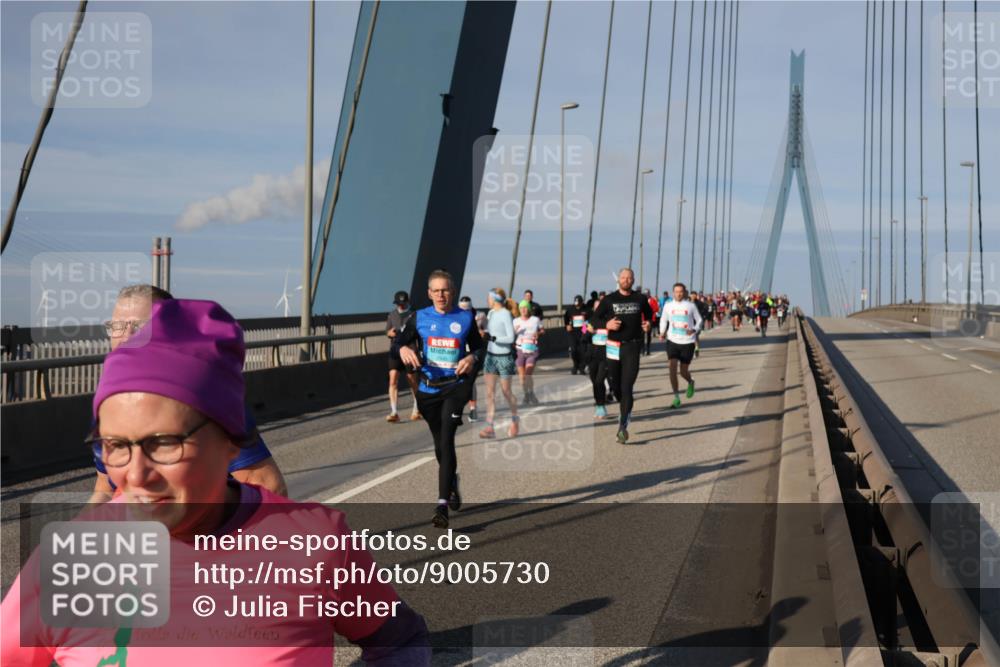 03.10.2025 - Köhlbrandbrückenlauf Julia Fischer http://msf.ph/oto/9005730 03.10.2025 09:53:09 Position 2  meine-sportfotos.de