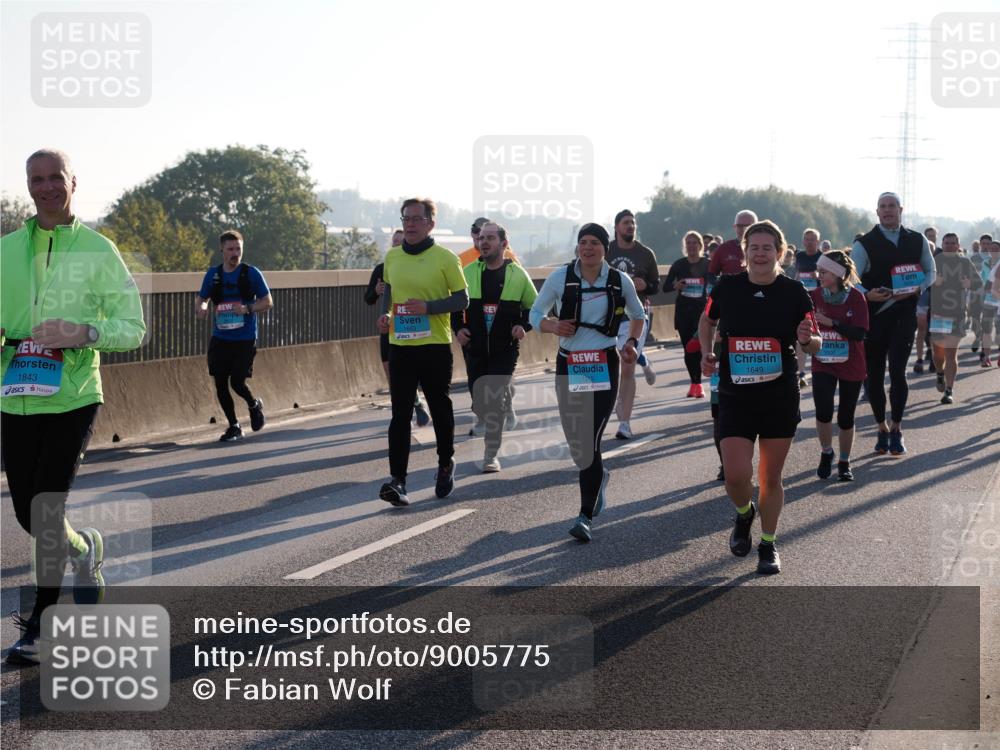 03.10.2025 - Köhlbrandbrückenlauf Fabian Wolf http://msf.ph/oto/9005775 03.10.2025 09:19:24 Position 3 1843, 1663, 1649, 1919 meine-sportfotos.de