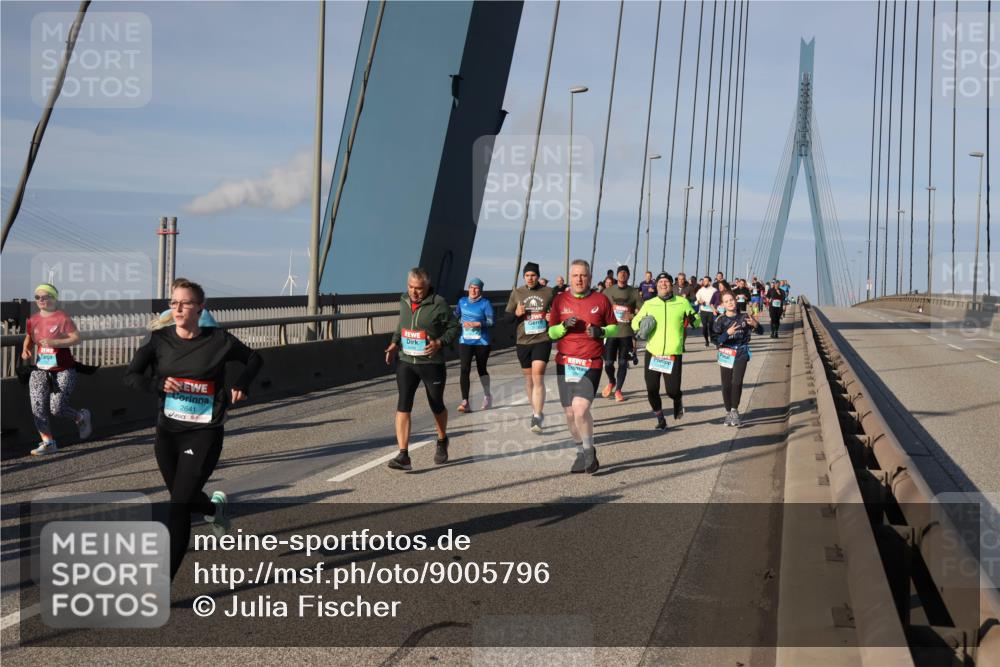 03.10.2025 - Köhlbrandbrückenlauf Julia Fischer http://msf.ph/oto/9005796 03.10.2025 09:53:24 Position 2 2641 meine-sportfotos.de
