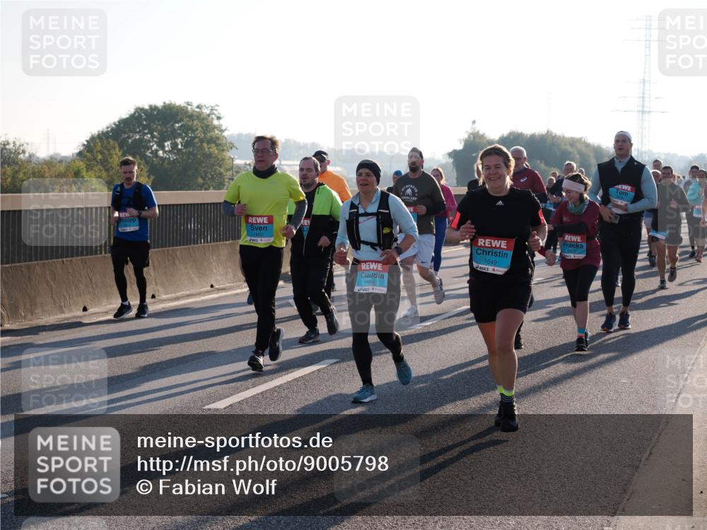 03.10.2025 - Köhlbrandbrückenlauf Fabian Wolf http://msf.ph/oto/9005798 03.10.2025 09:19:24 Position 3 1663, 1919, 1649 meine-sportfotos.de