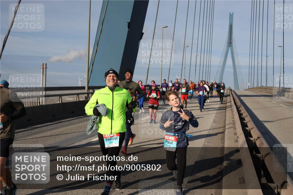 03.10.2025 - Köhlbrandbrückenlauf Julia Fischer http://msf.ph/oto/9005802 03.10.2025 09:53:27 Position 2 1549, 1548 meine-sportfotos.de