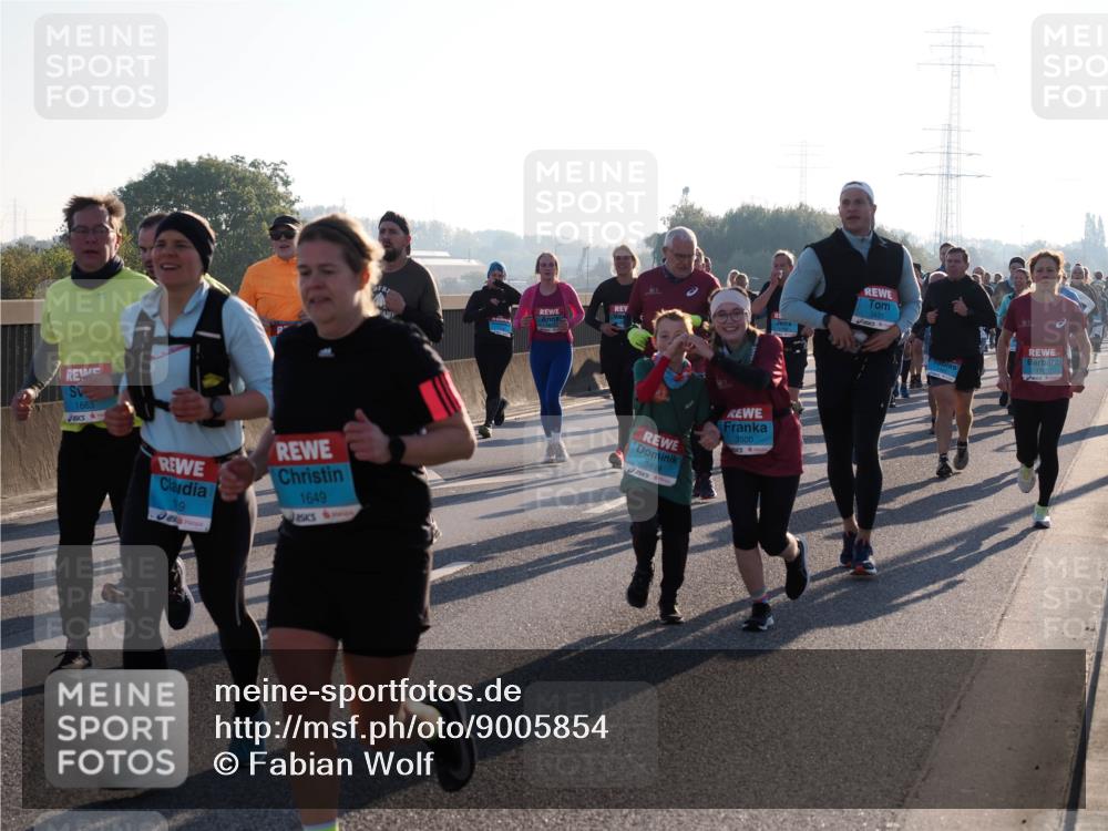 03.10.2025 - Köhlbrandbrückenlauf Fabian Wolf http://msf.ph/oto/9005854 03.10.2025 09:19:26 Position 3 1663, 19, 1649, 3499, 3500, 3435 meine-sportfotos.de