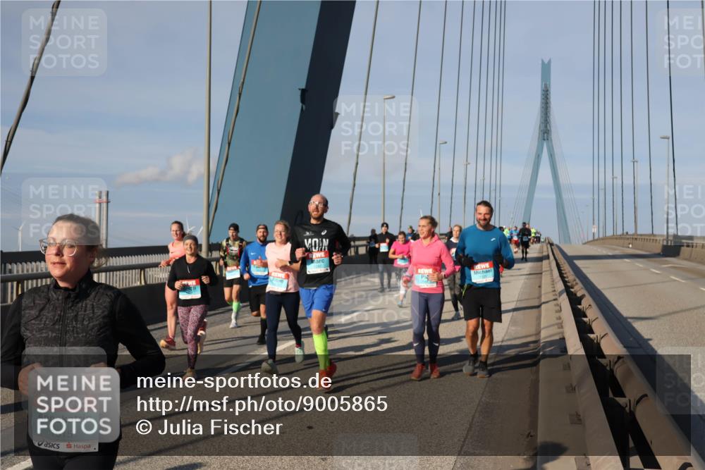 03.10.2025 - Köhlbrandbrückenlauf Julia Fischer http://msf.ph/oto/9005865 03.10.2025 09:53:43 Position 2 1615 meine-sportfotos.de
