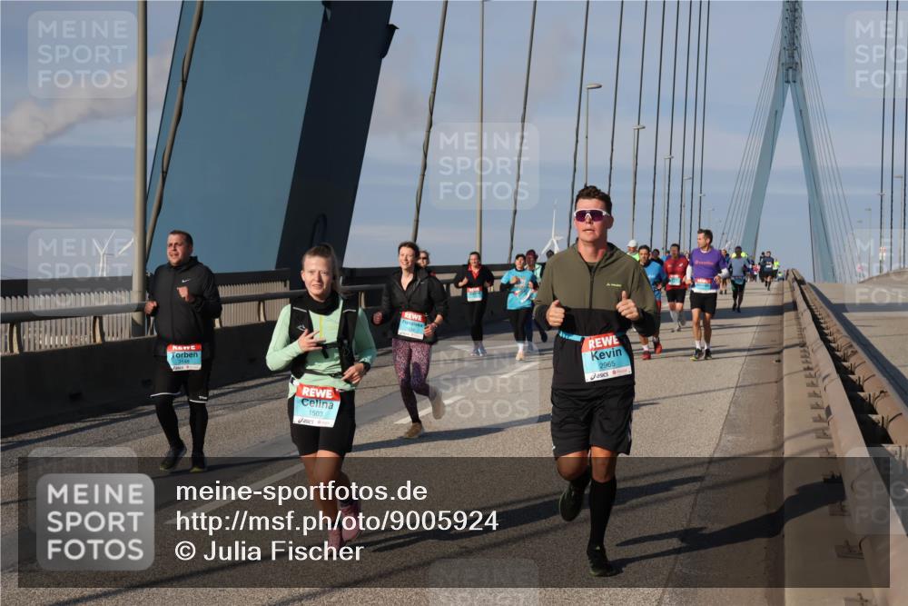 03.10.2025 - Köhlbrandbrückenlauf Julia Fischer http://msf.ph/oto/9005924 03.10.2025 09:53:54 Position 2 3148, 1503, 2965 meine-sportfotos.de