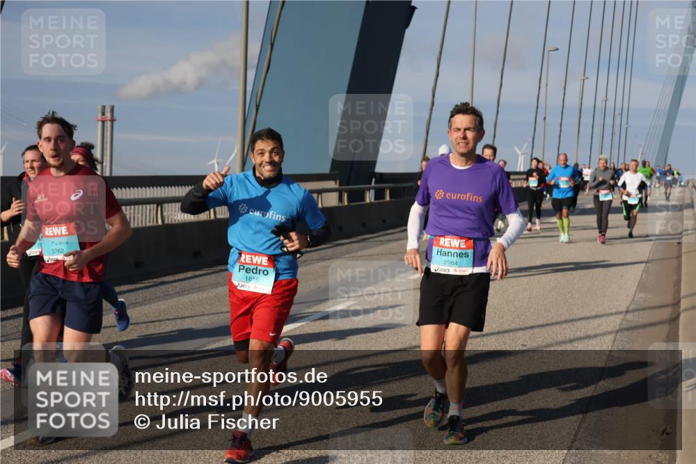 03.10.2025 - Köhlbrandbrückenlauf Julia Fischer http://msf.ph/oto/9005955 03.10.2025 09:54:00 Position 2 3762, 1815, 2984 meine-sportfotos.de