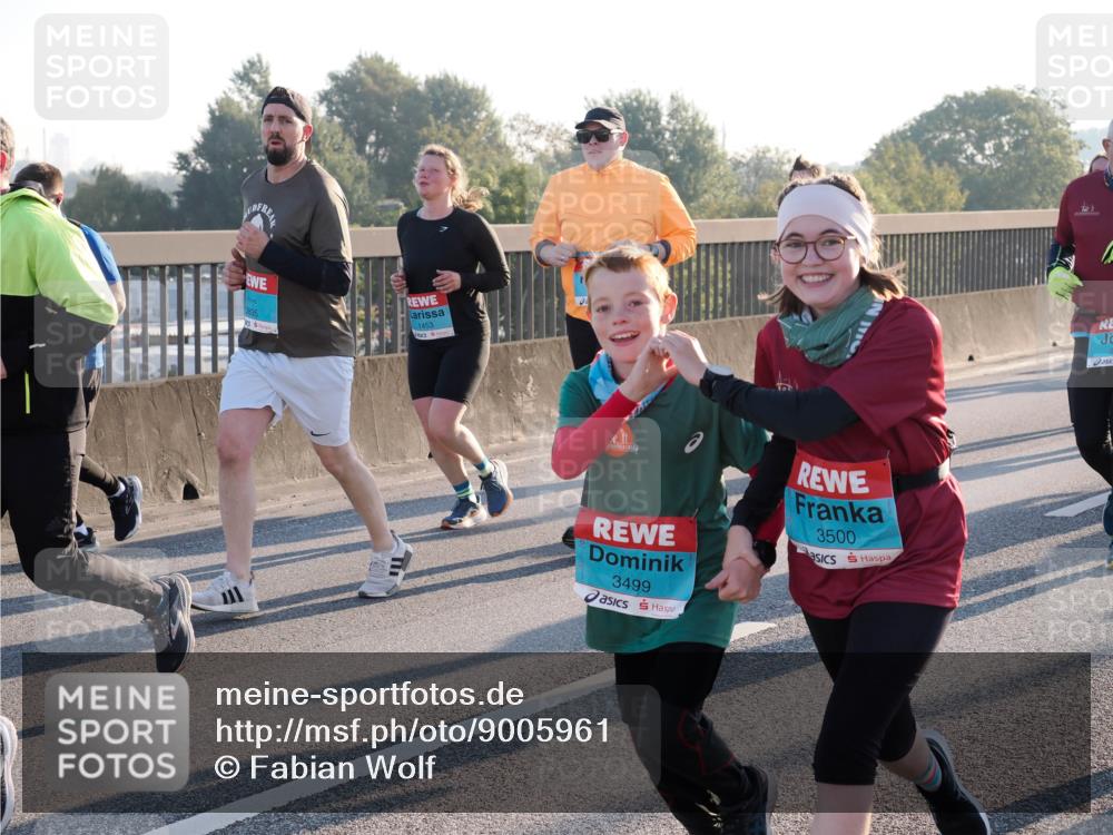 03.10.2025 - Köhlbrandbrückenlauf Fabian Wolf http://msf.ph/oto/9005961 03.10.2025 09:19:28 Position 3 3835, 1453, 3499, 3500 meine-sportfotos.de